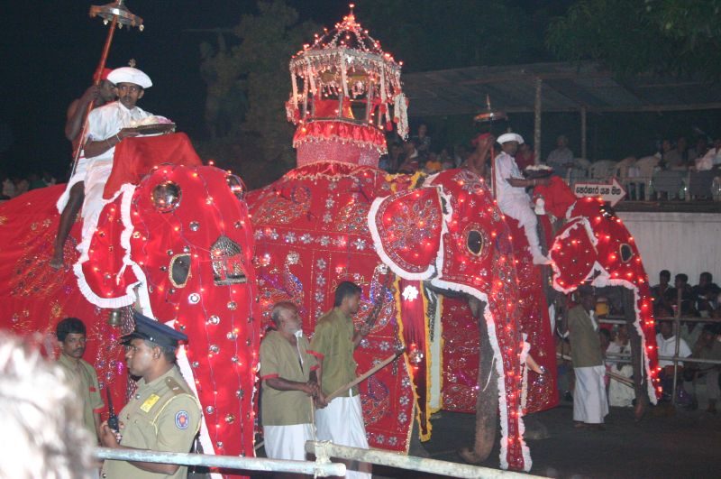 Kandy Esala Perahera